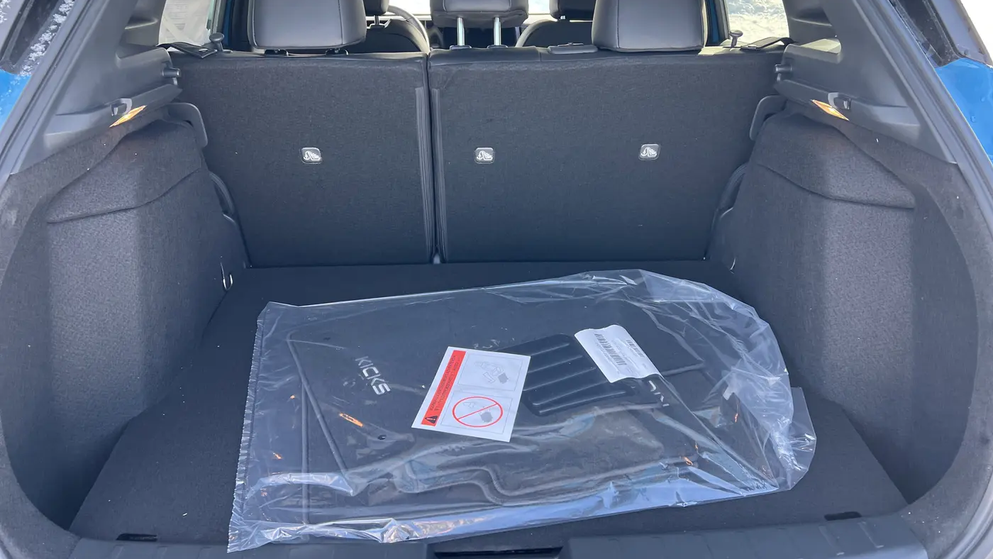 2026 Nissan Kicks SR