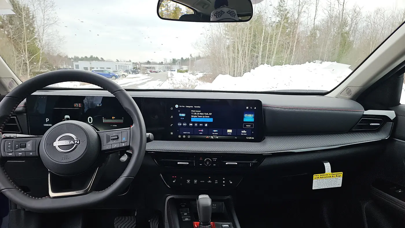 2026 Nissan Kicks SR