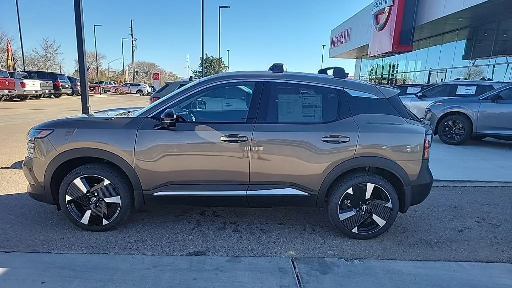 2026 Nissan Kicks SR