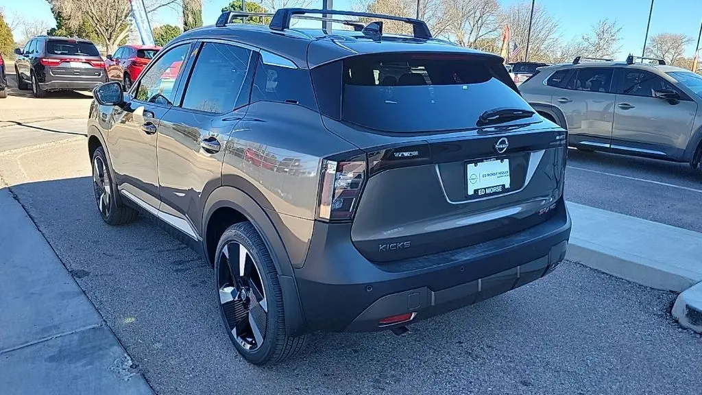 2026 Nissan Kicks SR