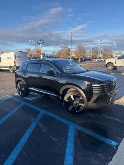 Photo of a 2025 Nissan Kicks AWD SR 4DR Crossover for sale