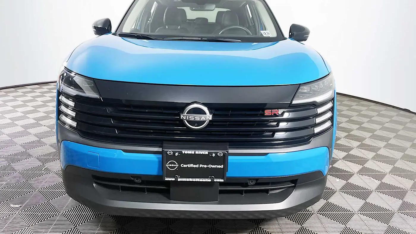 2025 Nissan Kicks SR
