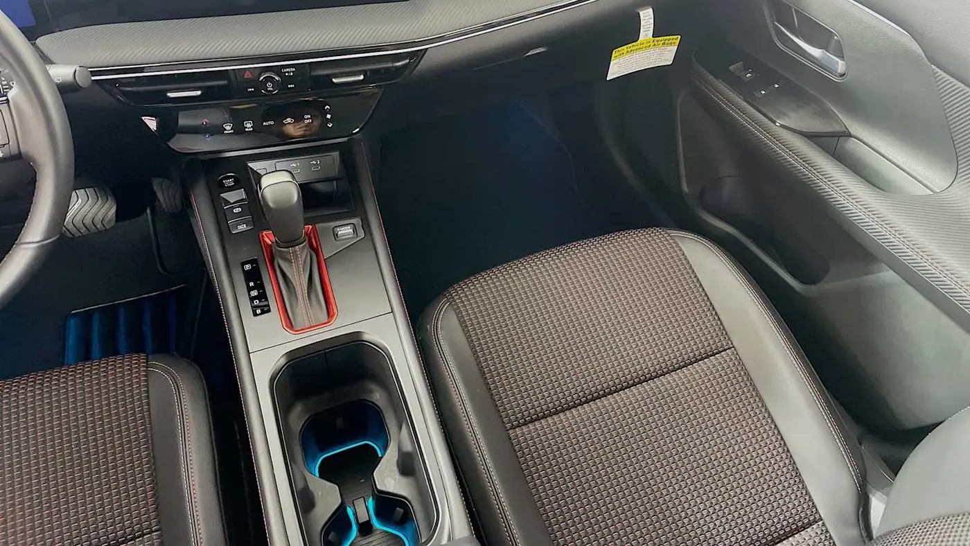 2025 Nissan Kicks SR