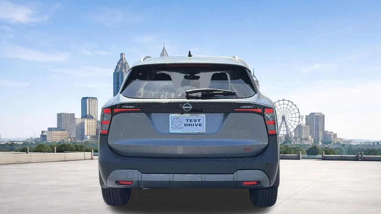 2026 Nissan Kicks SR