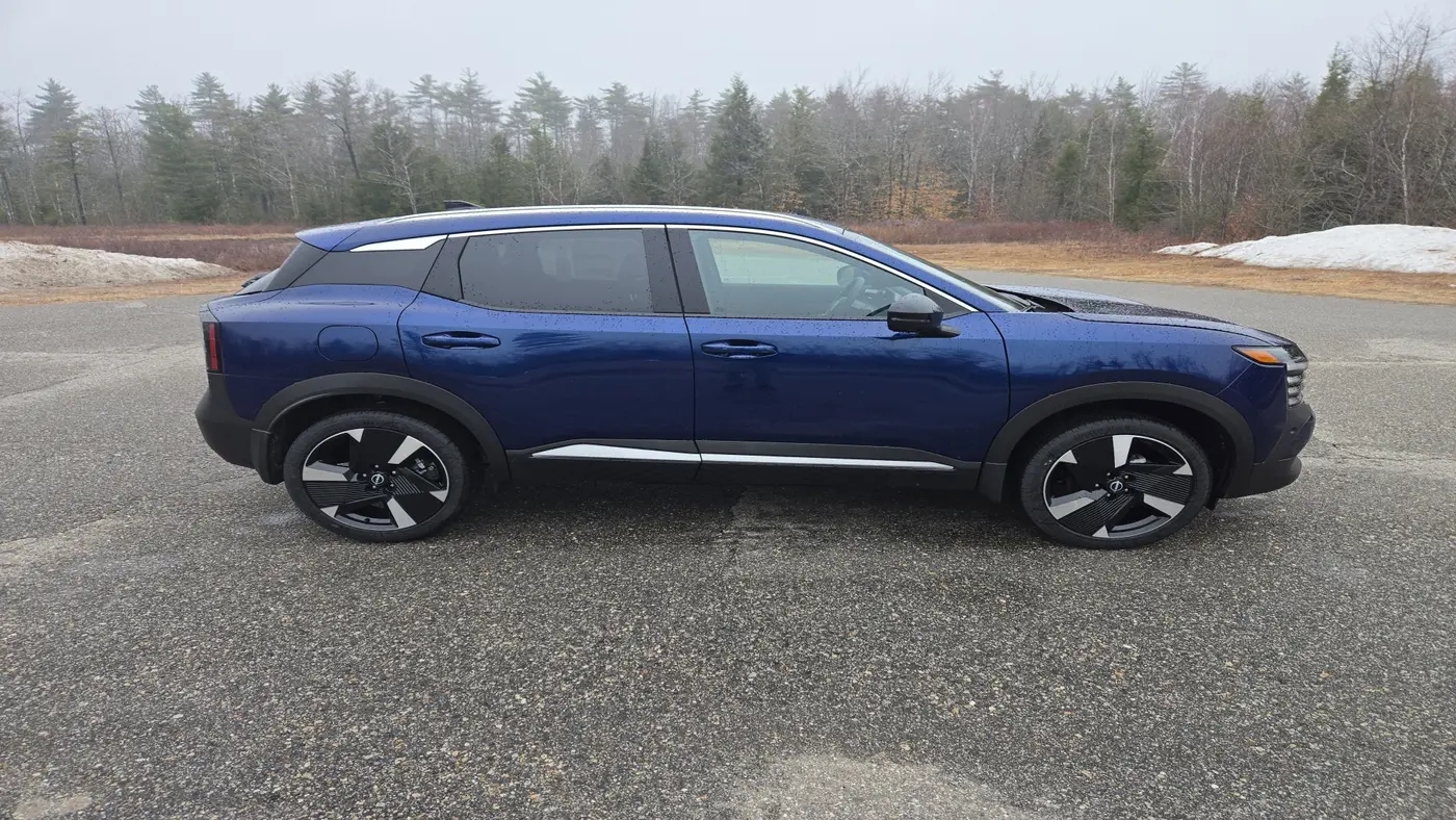2026 Nissan Kicks SR