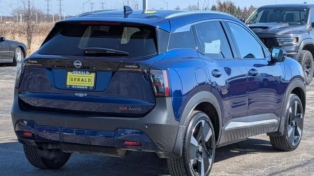 2025 Nissan Kicks SR