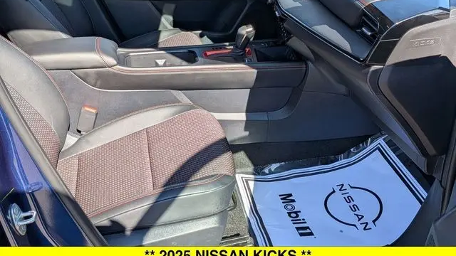 2025 Nissan Kicks SR