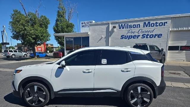 2025 Nissan Kicks SR