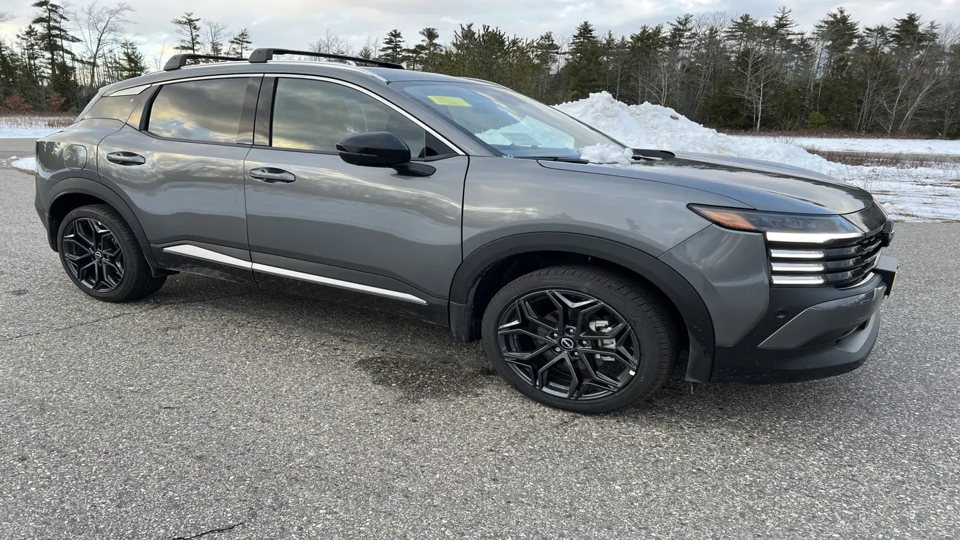 2026 Nissan Kicks SR