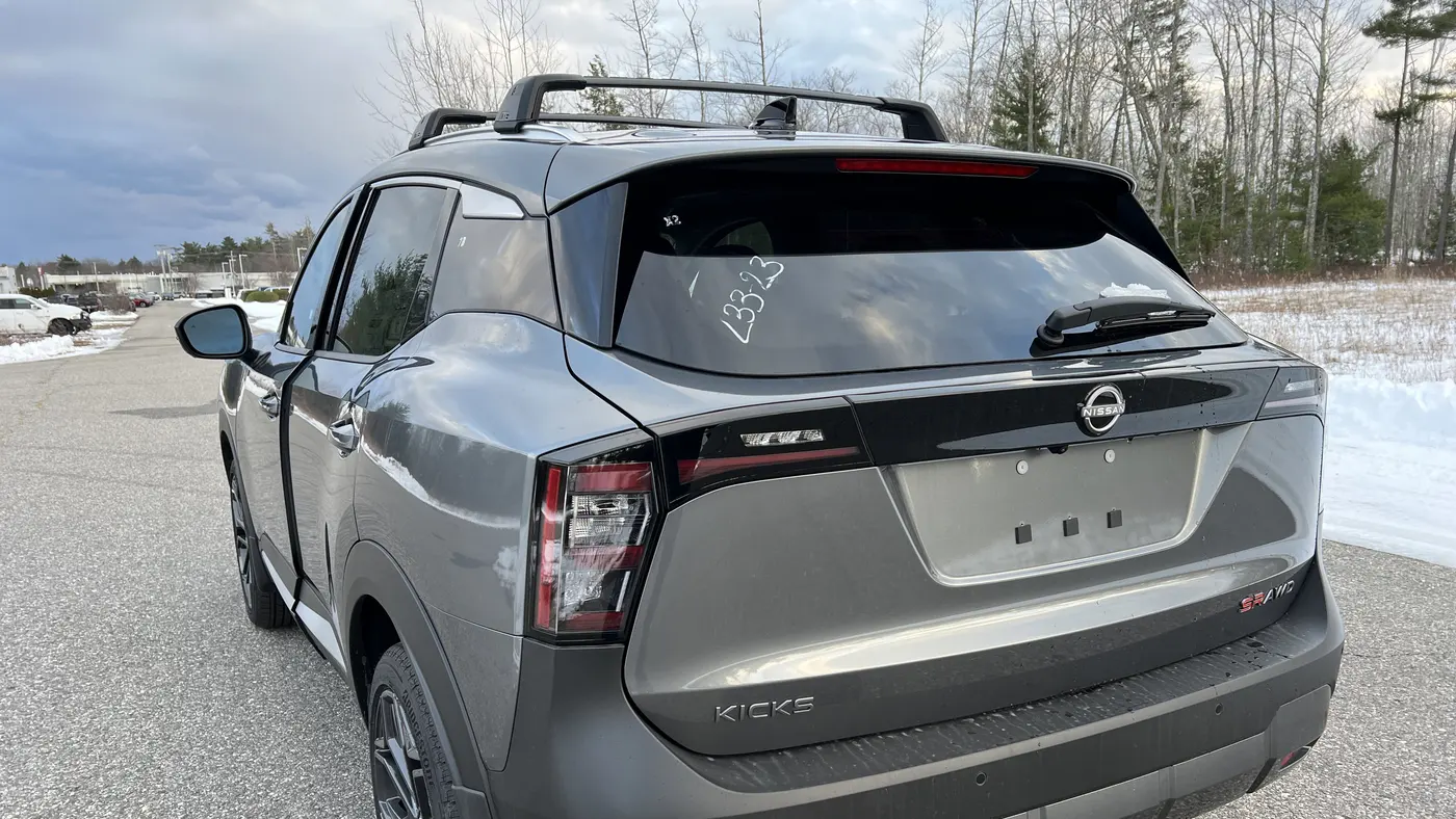 2026 Nissan Kicks SR