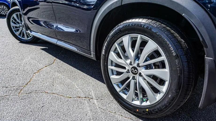 2023 INFINITI QX50 Luxe