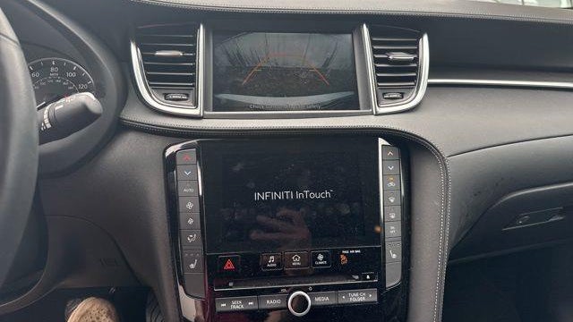 2024 INFINITI QX50 Luxe