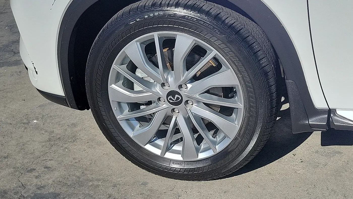 2023 INFINITI QX50 Luxe