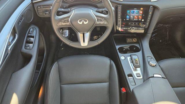 2025 INFINITI QX50 Luxe