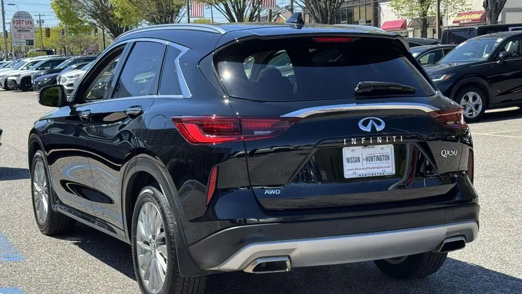 2023 INFINITI QX50 Luxe