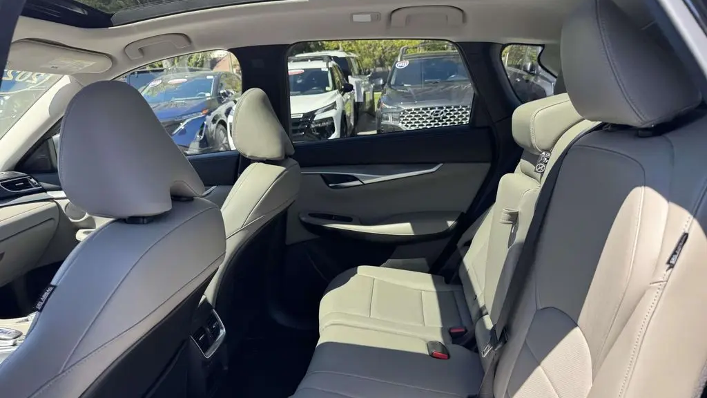 2023 INFINITI QX50 Luxe