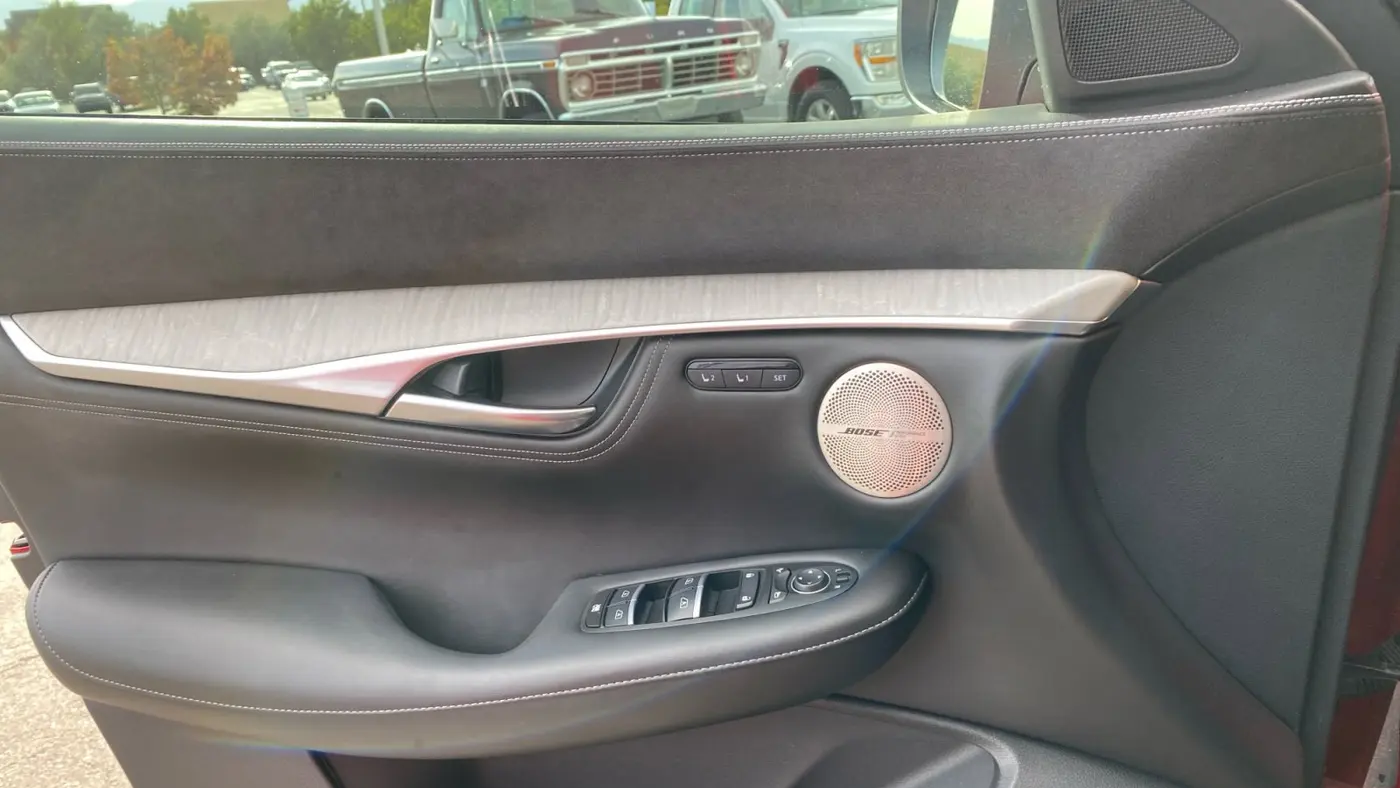 2023 INFINITI QX50 Sensory