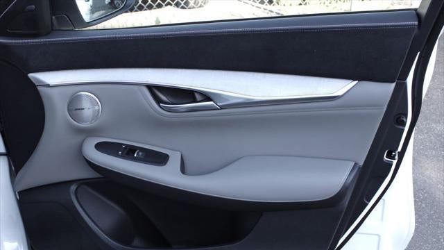 2023 INFINITI QX50 Sensory