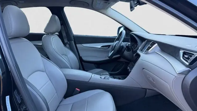 2023 INFINITI QX50 Sensory