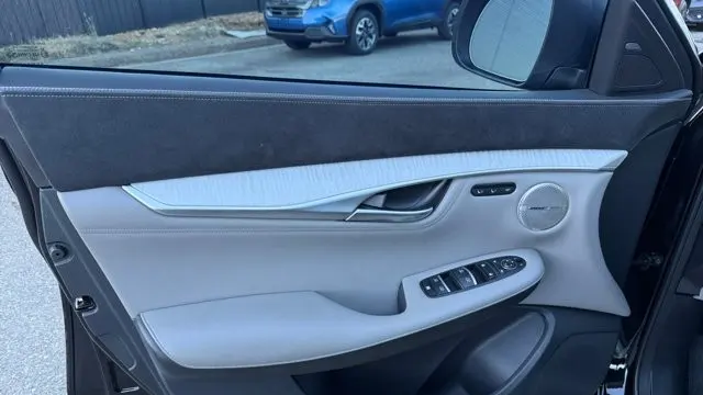2023 INFINITI QX50 Sensory