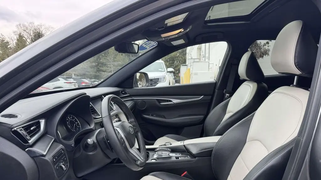 2025 INFINITI QX55 Luxe