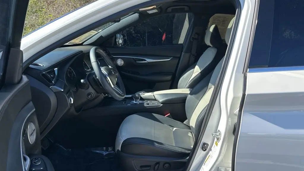 2022 INFINITI QX55 Essential