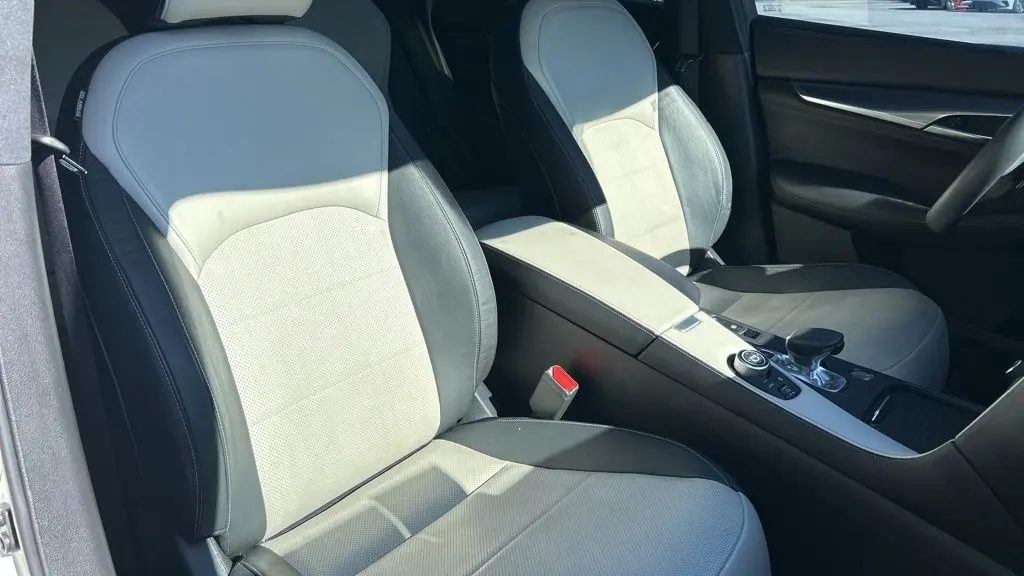 2022 INFINITI QX55 Essential