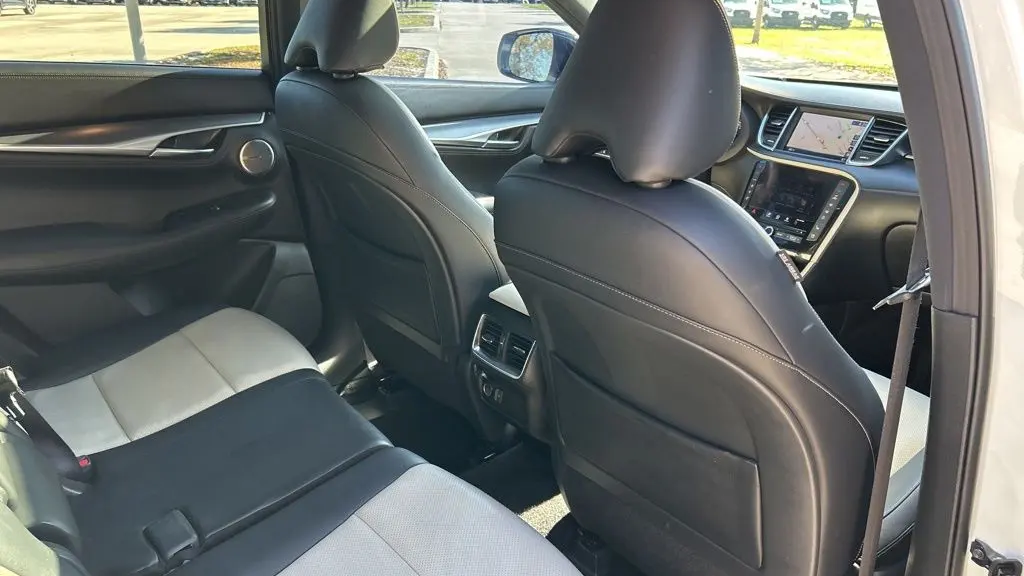 2022 INFINITI QX55 Essential