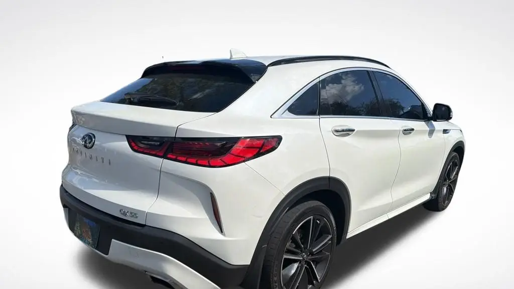 2022 INFINITI QX55 Essential