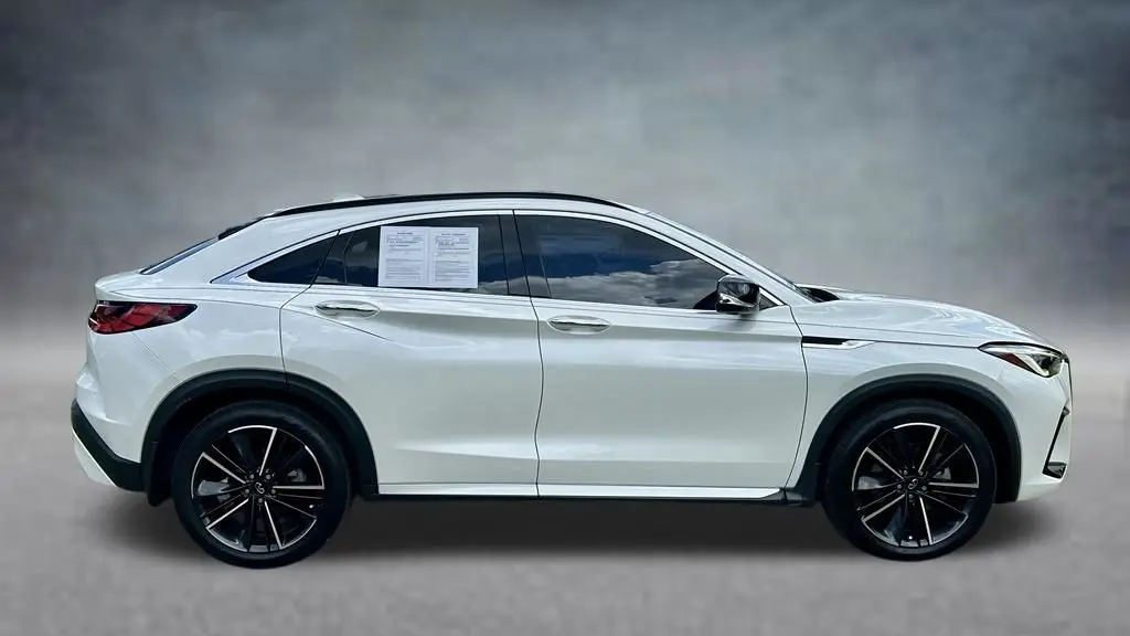 2022 INFINITI QX55 Essential