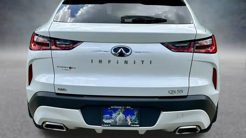 2022 INFINITI QX55 Essential