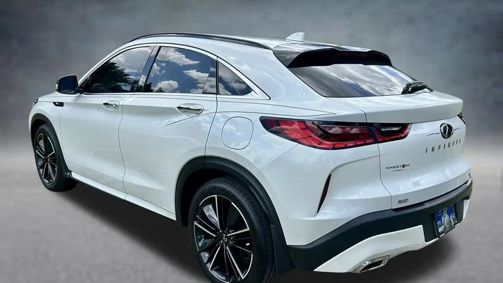 2022 INFINITI QX55 Essential