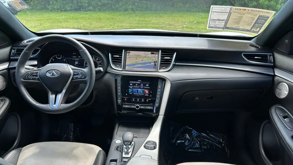 2022 INFINITI QX55 Essential