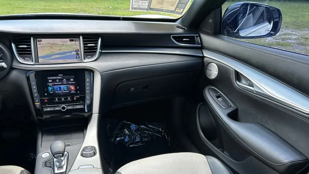 2022 INFINITI QX55 Essential