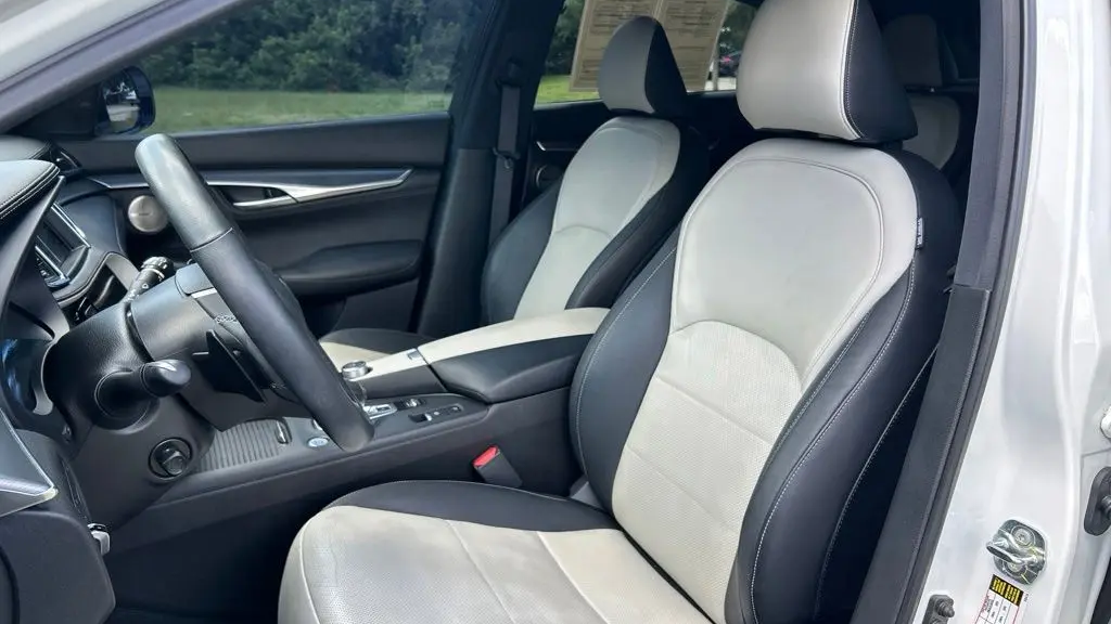 2022 INFINITI QX55 Essential