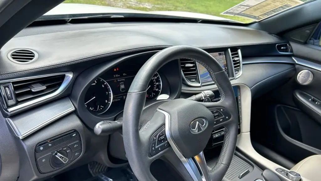 2022 INFINITI QX55 Essential