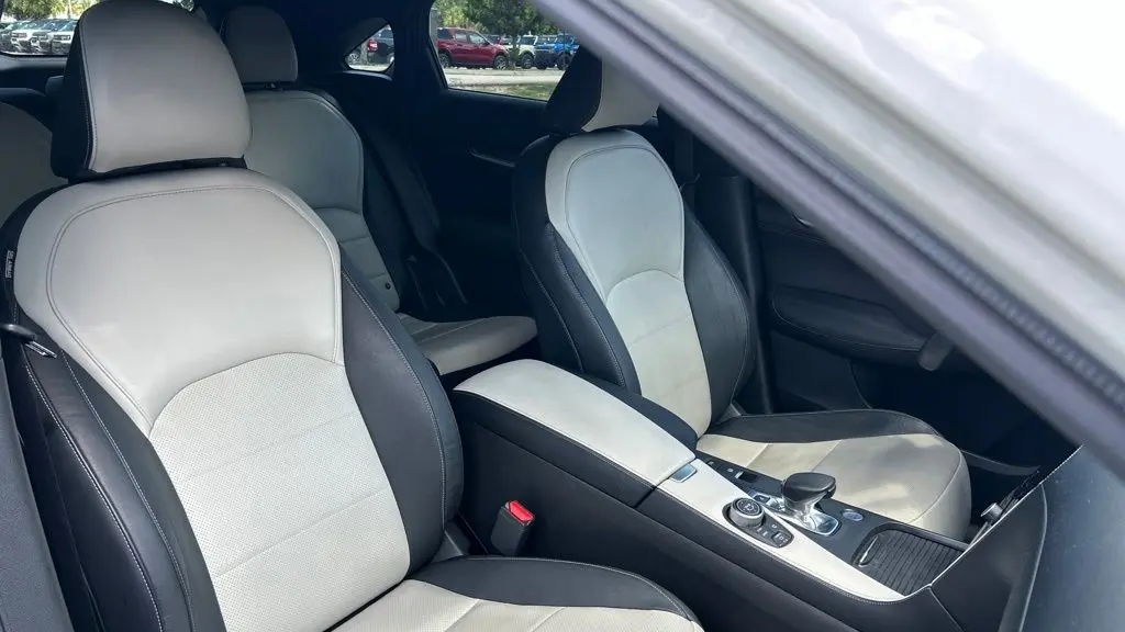 2022 INFINITI QX55 Essential