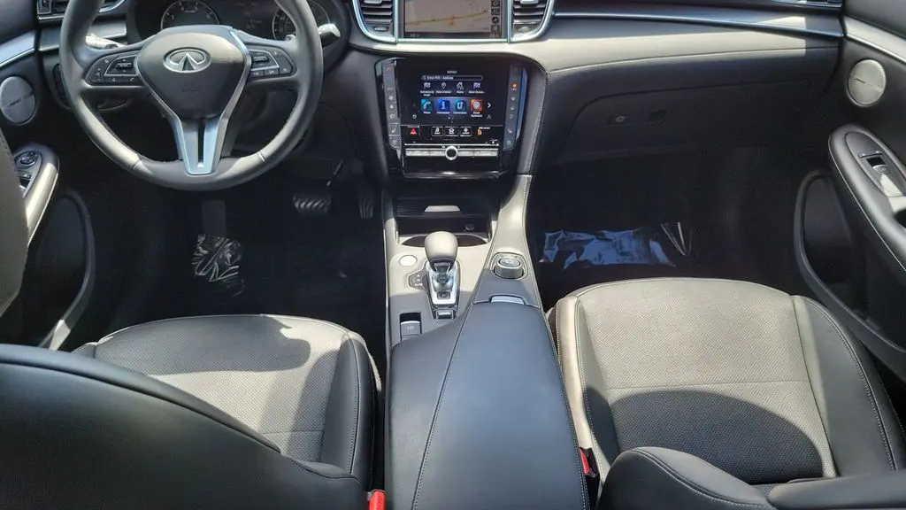 2022 INFINITI QX55 Essential