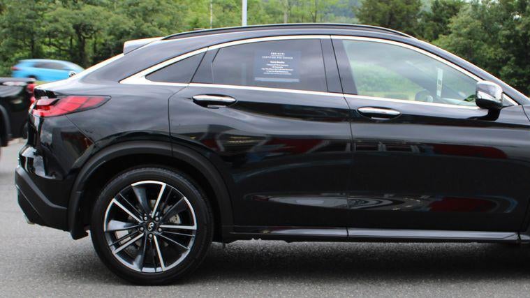 2023 INFINITI QX55 Essential