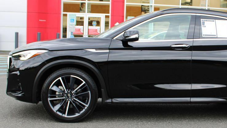 2023 INFINITI QX55 Essential