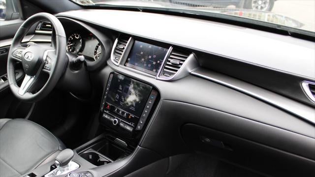 2023 INFINITI QX55 Essential