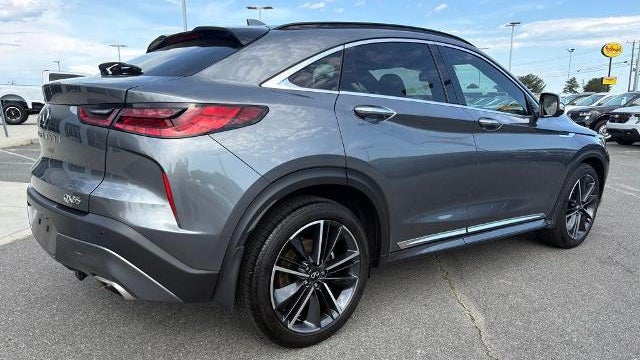 2023 INFINITI QX55 Essential