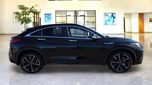 2023 INFINITI QX55 Essential
