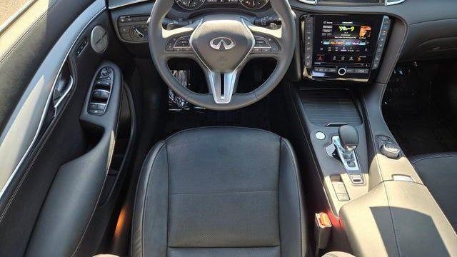2023 INFINITI QX55 Essential