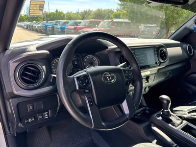 2022 Toyota Tacoma 4X2 TRD Sport 4DR Double Cab 5.0 FT SB