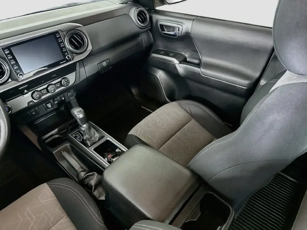 2020 Toyota Tacoma - $31,000