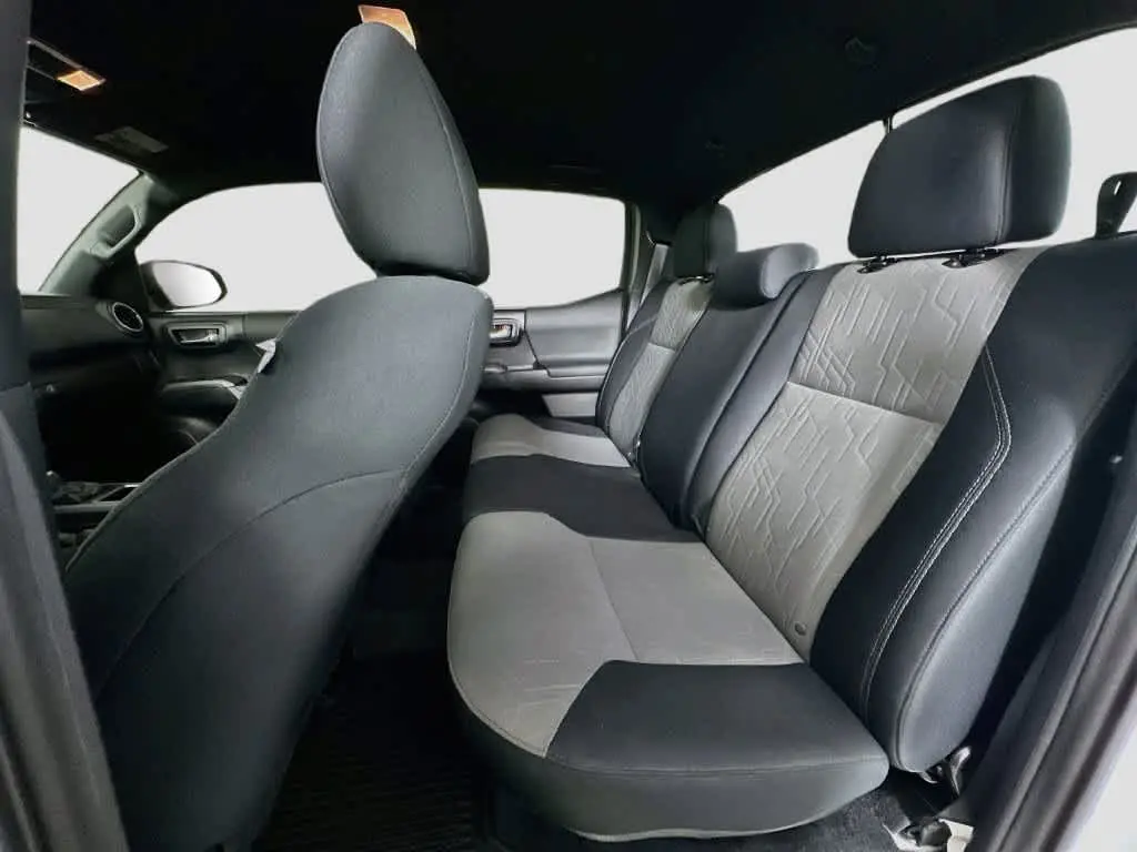 2020 Toyota Tacoma - $31,000