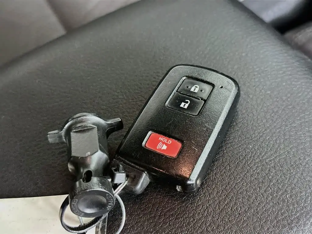 2020 Toyota Tacoma - $31,000