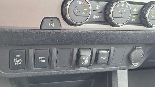 2022 Toyota Tacoma SR5 V6