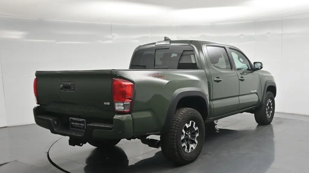 2022 Toyota Tacoma TRD Off-Road